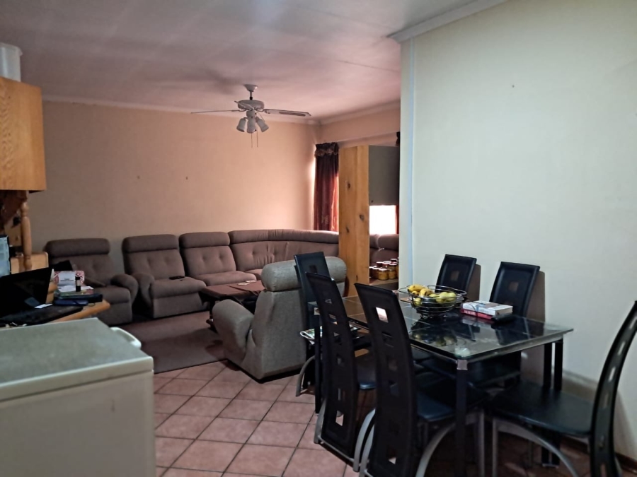 3 Bedroom Property for Sale in Langenhovenpark Free State